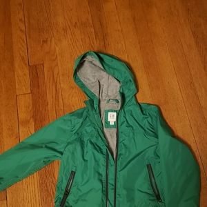 GAP boys windbreaker size small